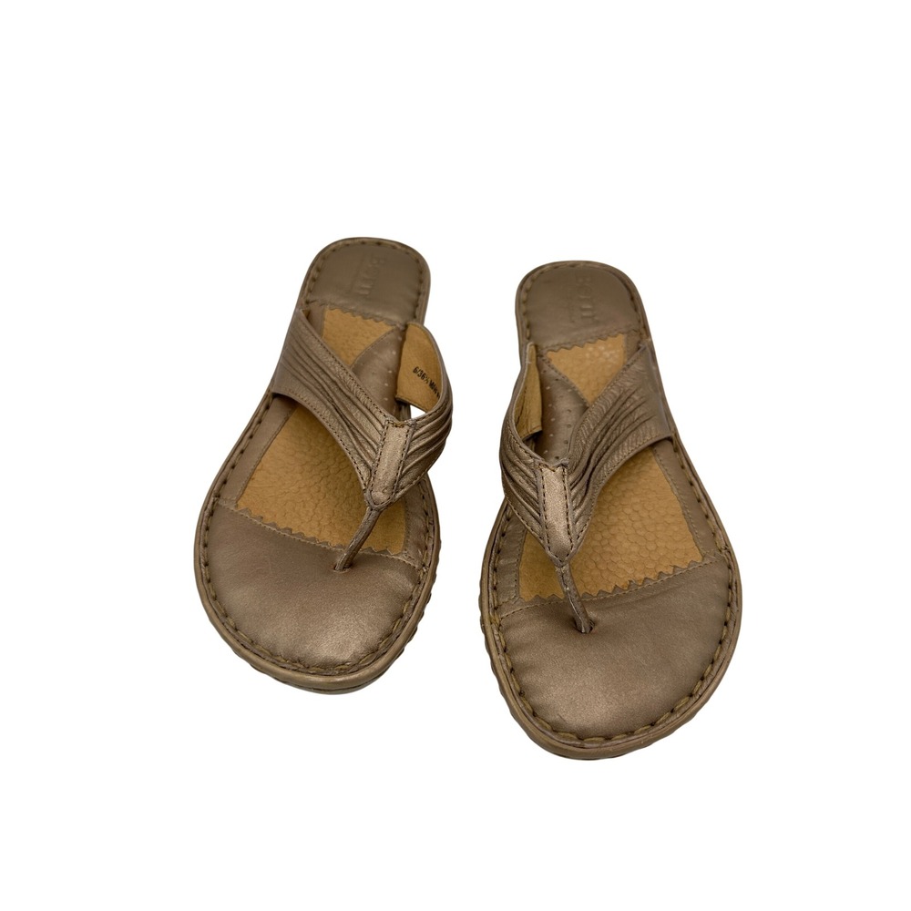 Born Women's Metallic Bronze Leather Thong Sandals Comfortable Style 6‎
